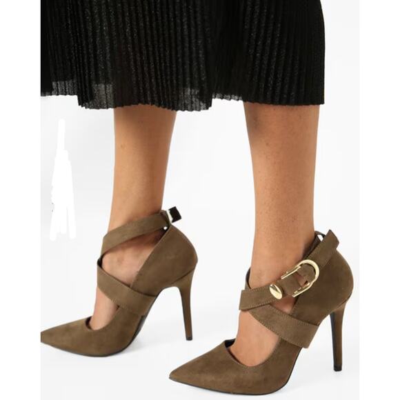 Qupid Khaki Green Cross Strap Goldtone Buckle Stilletto Heel Pointy Toe 5.5 - Picture 1 of 9